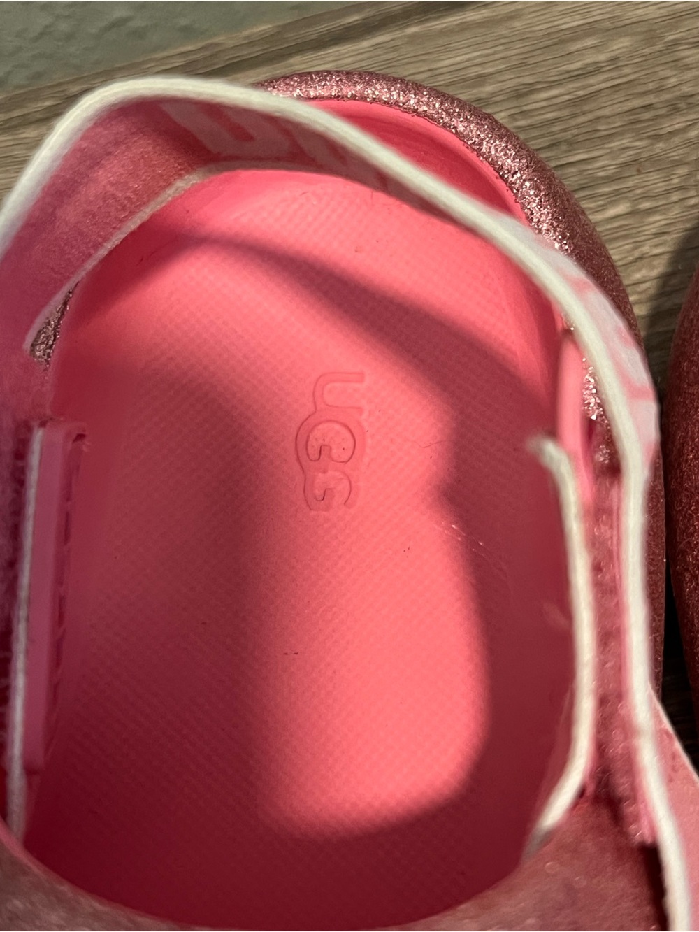 UGG Kids Glitter Puff Slide Sandals in Shimmering Pink - Picture 4 of 5